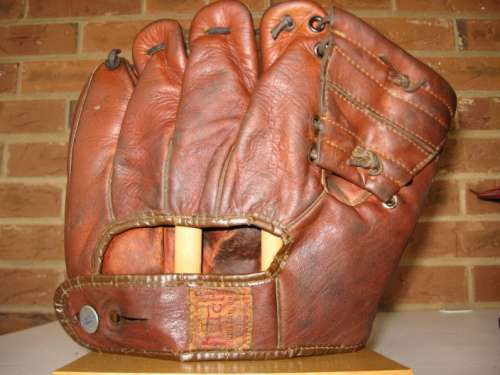 Hoot Evers Hutch 32 Back